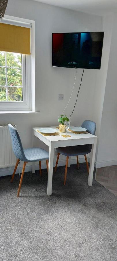 The Paget Suite Great Wyrley Ngoại thất bức ảnh