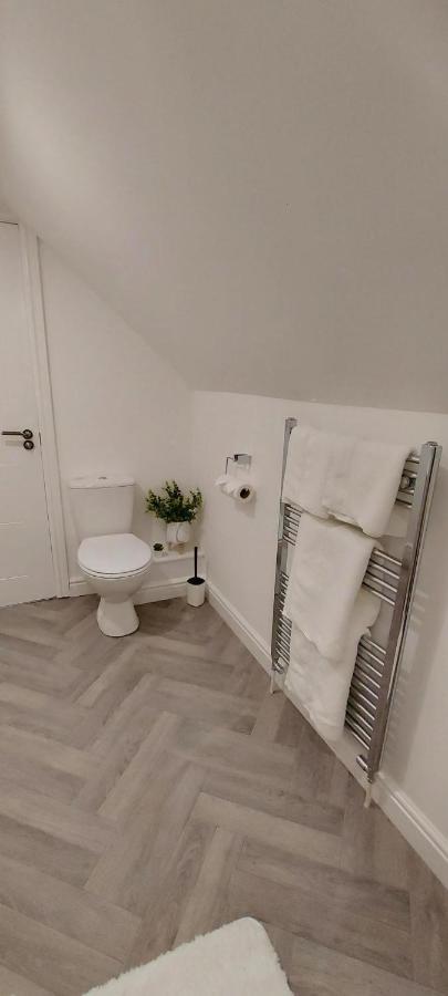 The Paget Suite Great Wyrley Ngoại thất bức ảnh